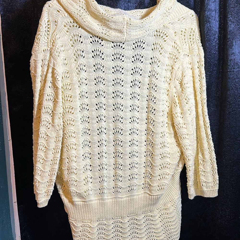 Yellow Cardigan - Picture 4 of 4